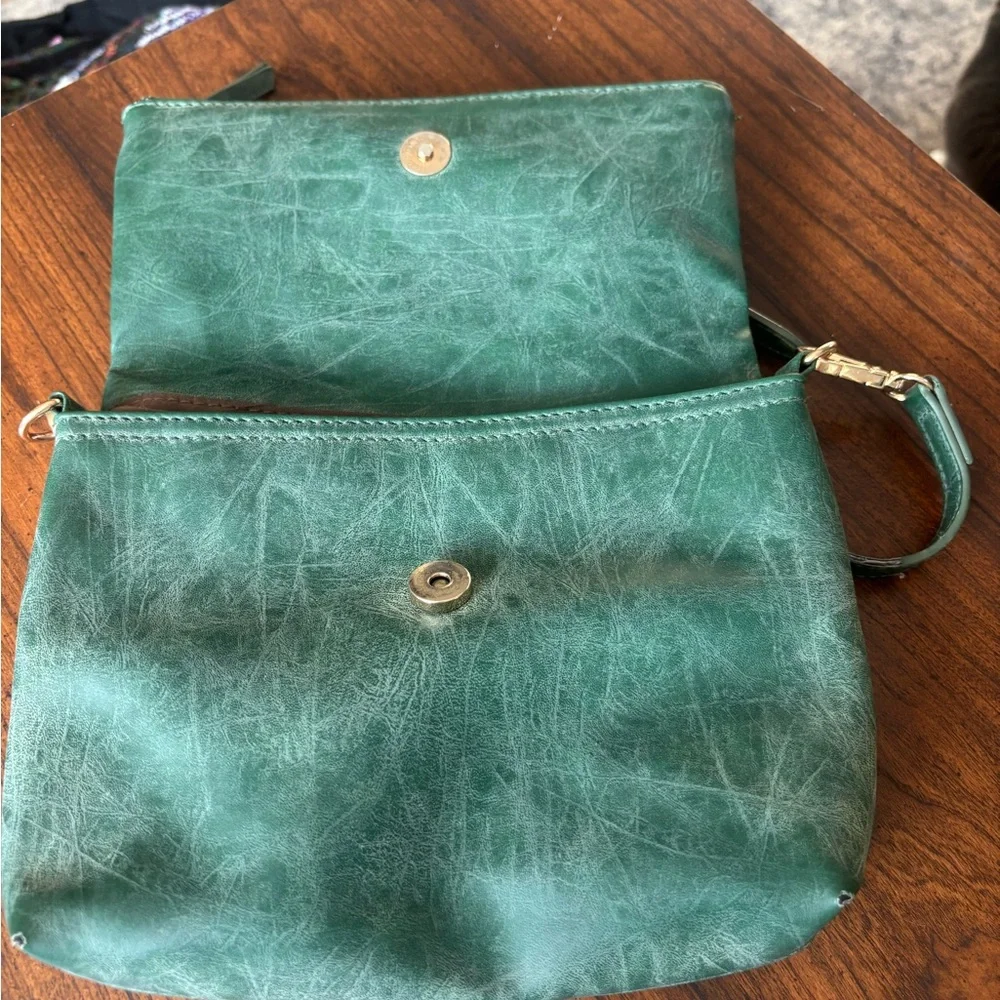 Elegant Green Leather Feminine Avant Garde Cutesy Girly Bohemian Crossbody Bag - Picture 2 of 5